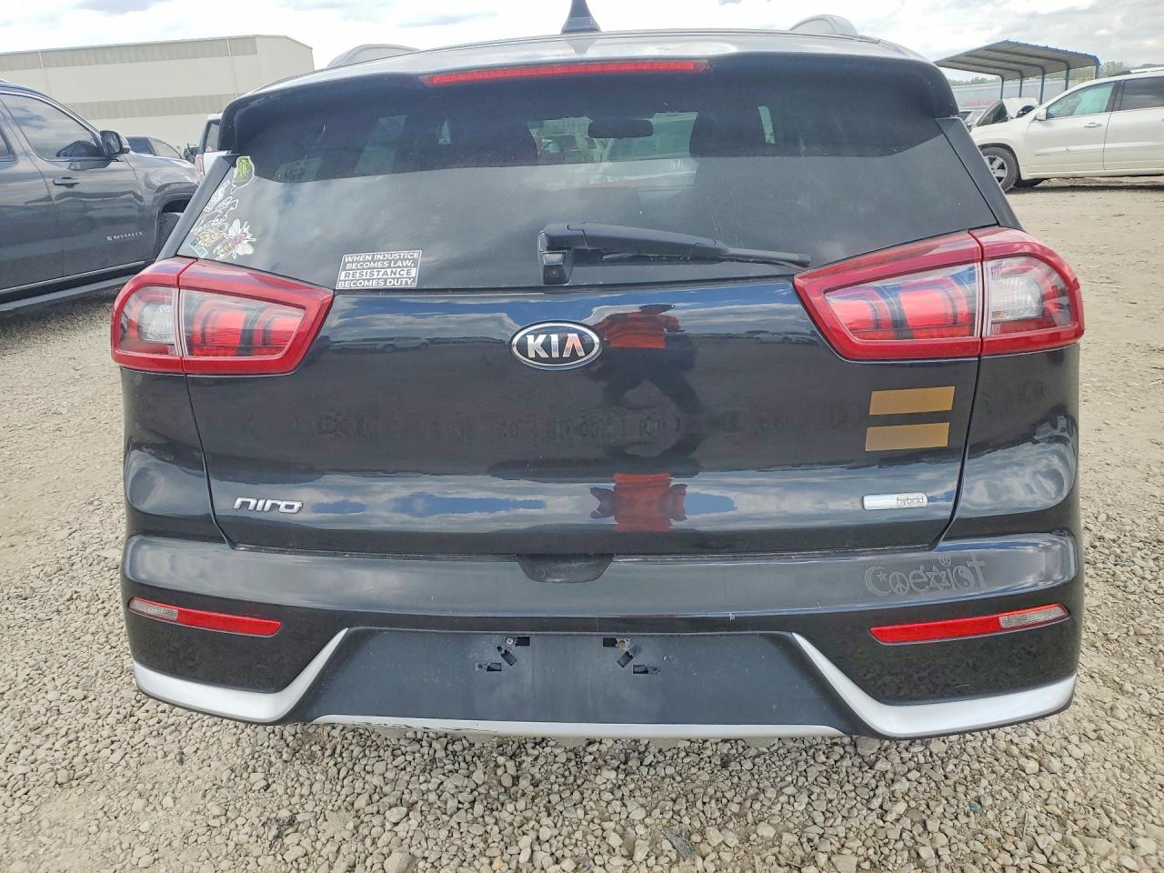 Kia Niro Lx