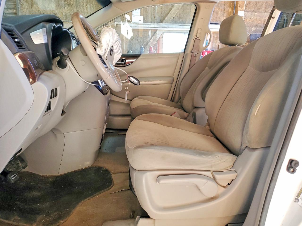 Nissan Quest S