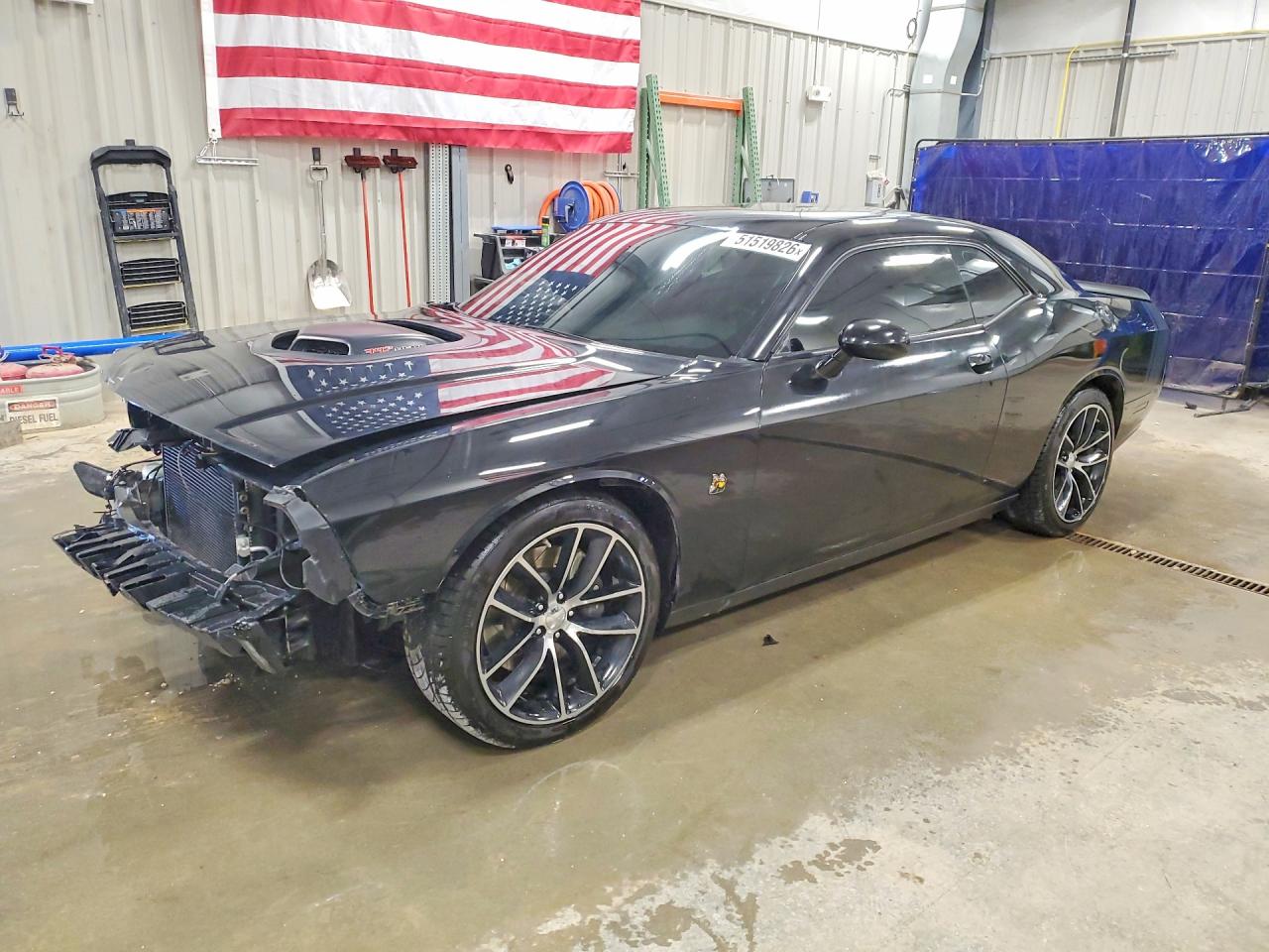 Salvage Dodge Challenger Image
