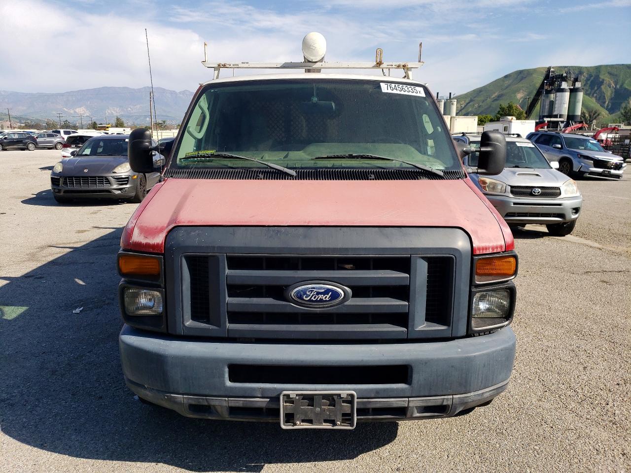 Ford Econoline E250 Van