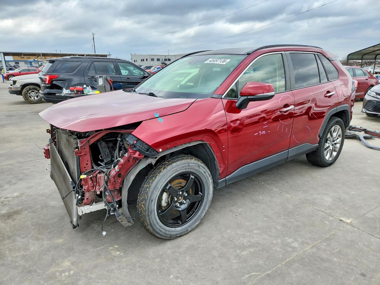 Salvage Toyota RAV4 Image