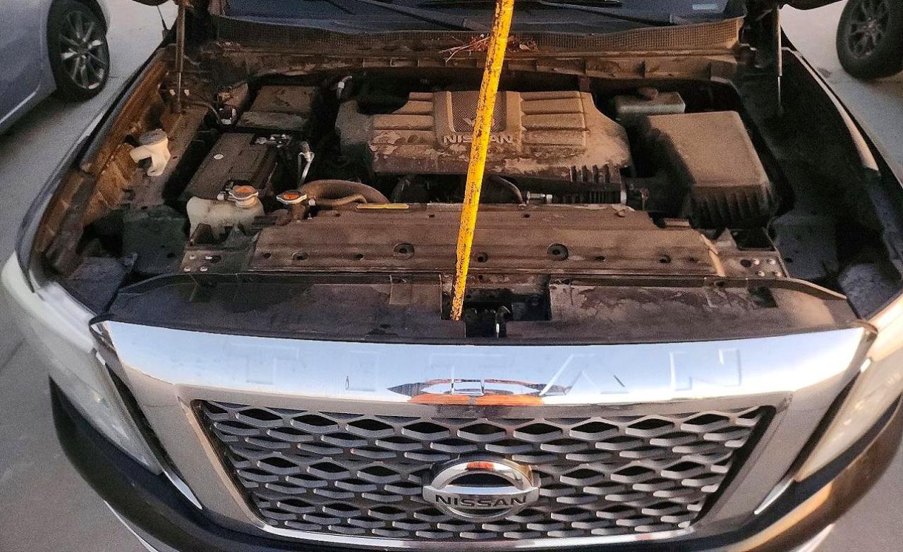 Nissan Titan Sv
