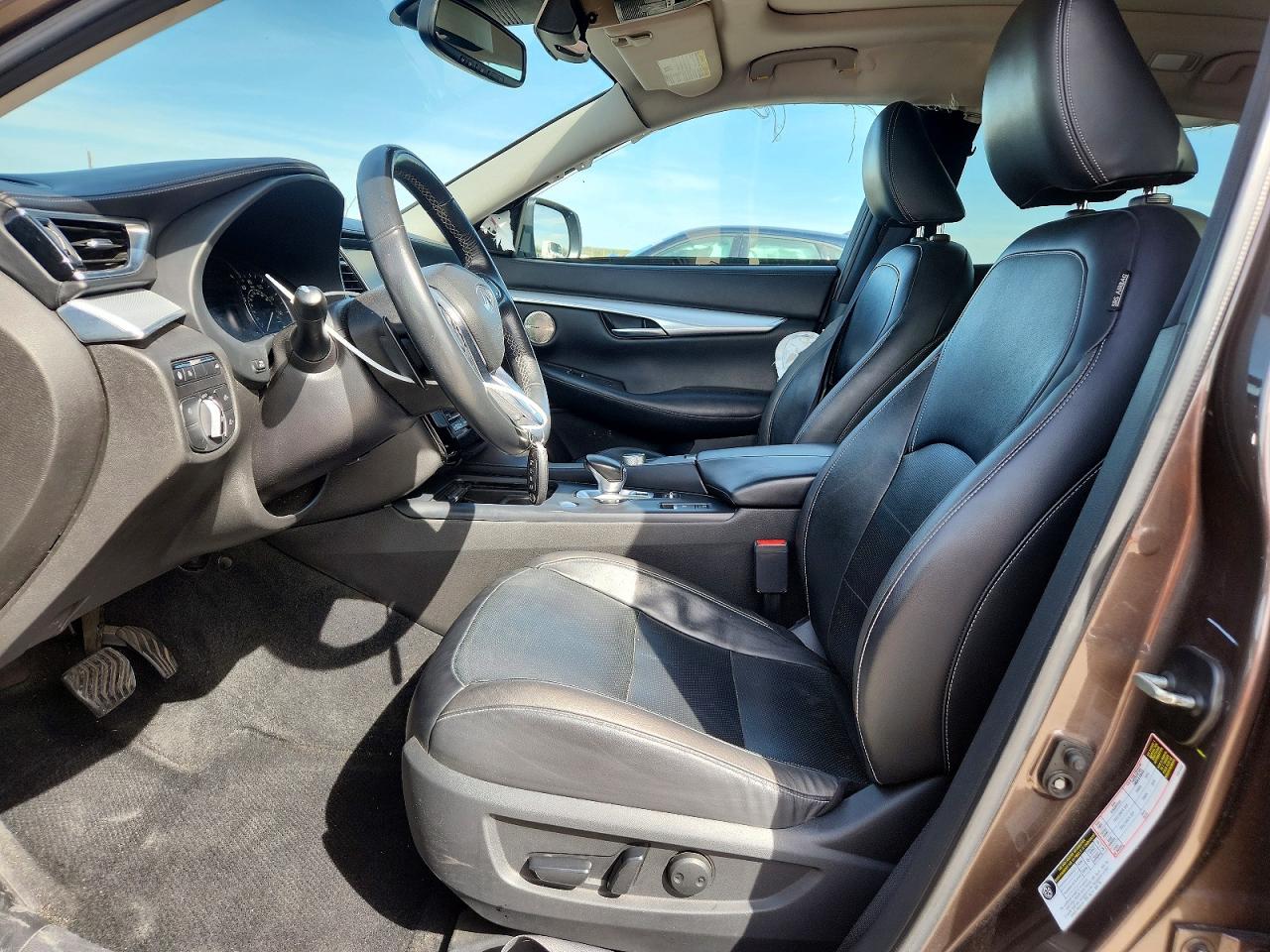 INFINITI Qx Essential