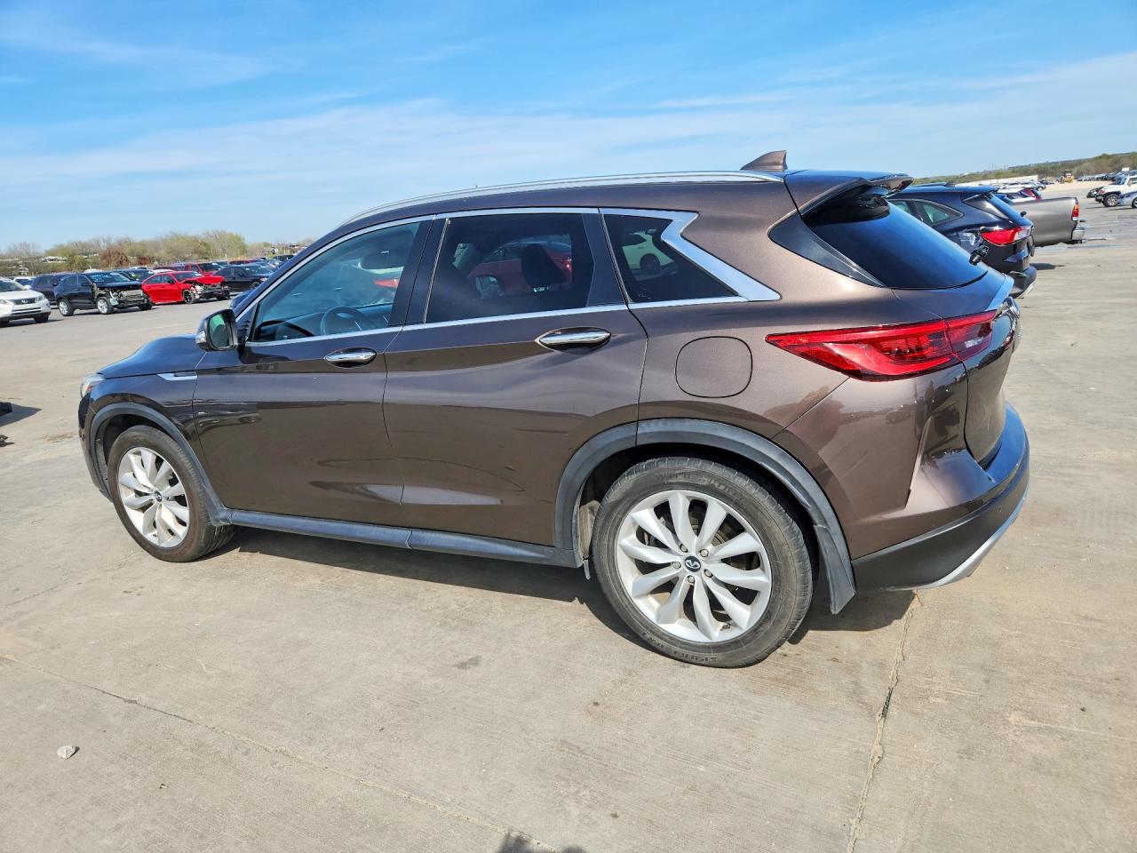 INFINITI Qx Essential