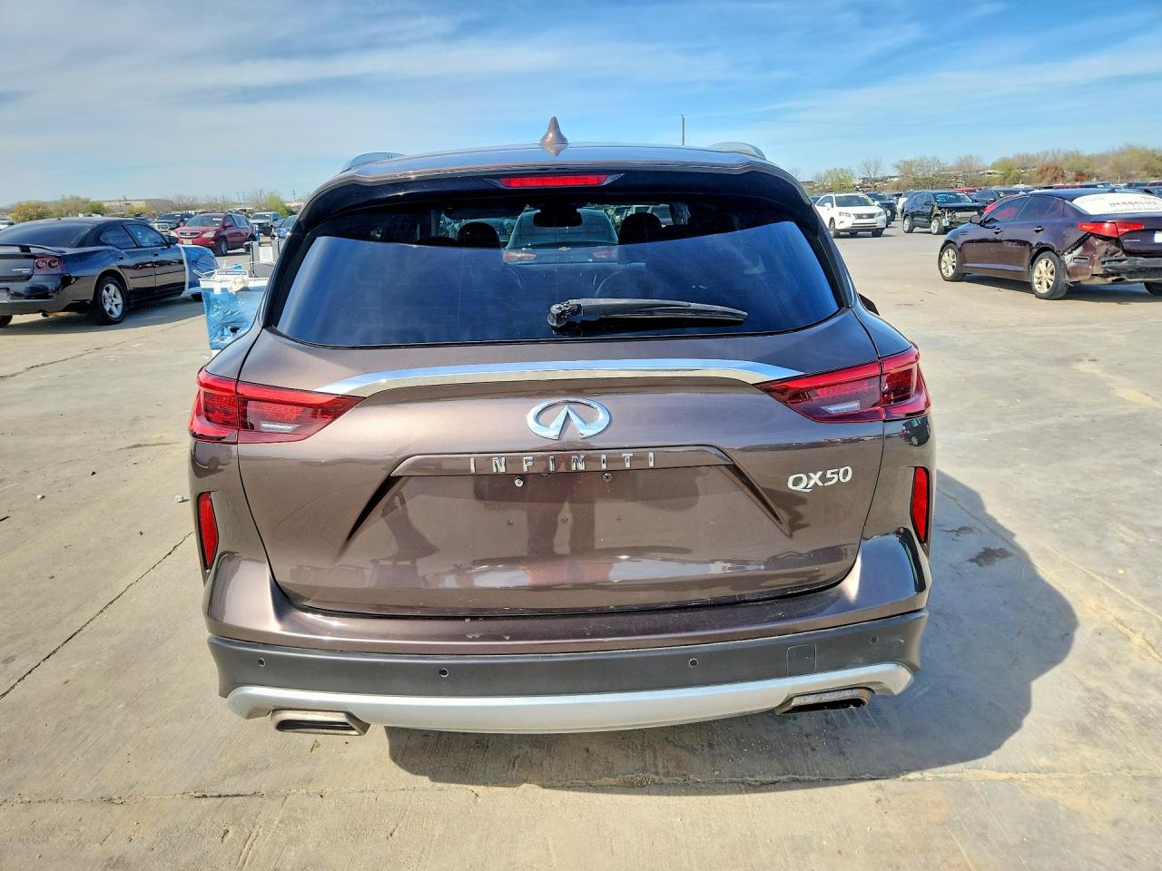 INFINITI Qx Essential