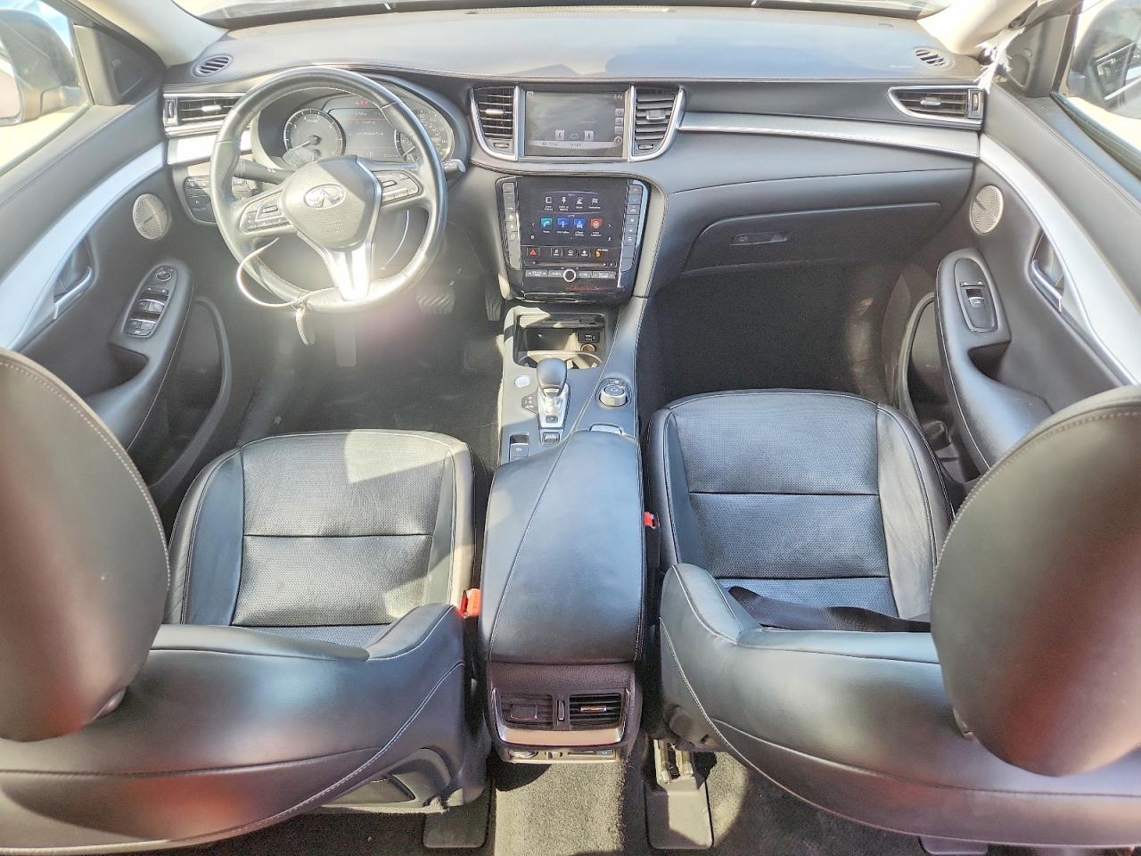 INFINITI Qx Essential