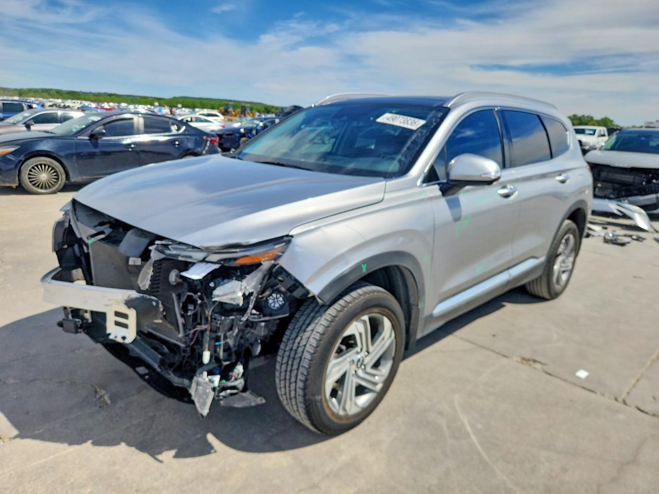 Salvage Hyundai SANTA FE Image