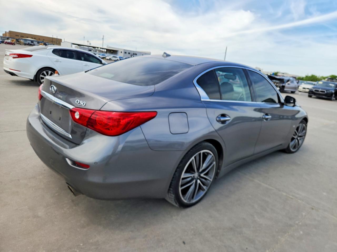 INFINITI Q50 Base