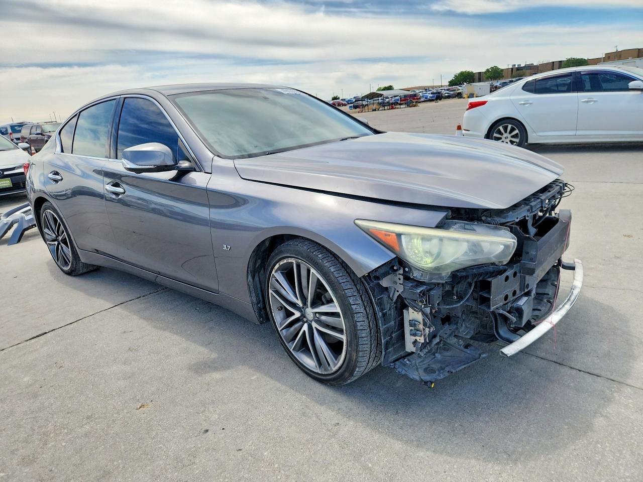 INFINITI Q50 Base