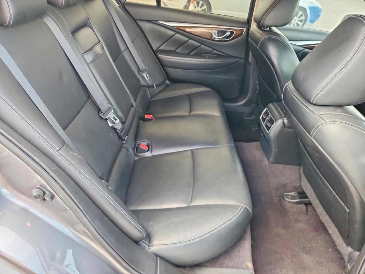 INFINITI Q50 Base