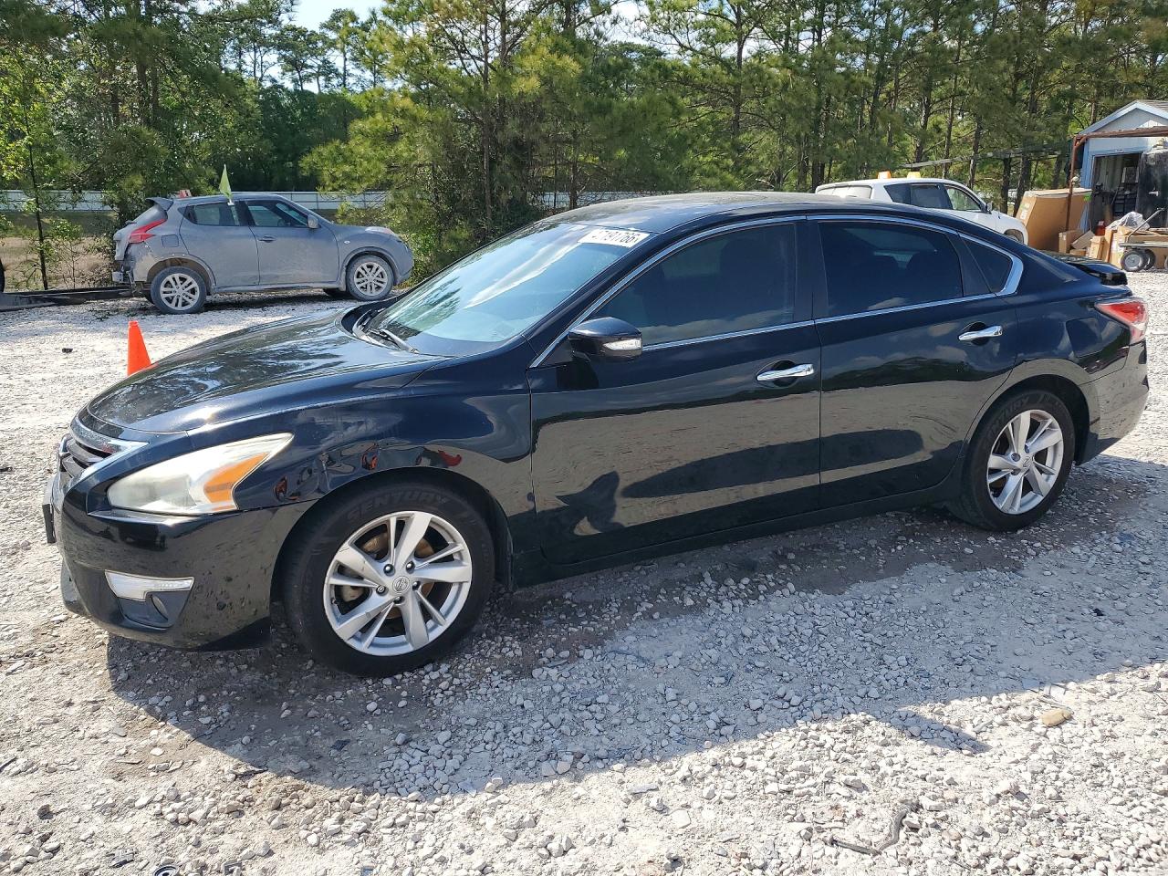 Salvage Nissan Altima Image
