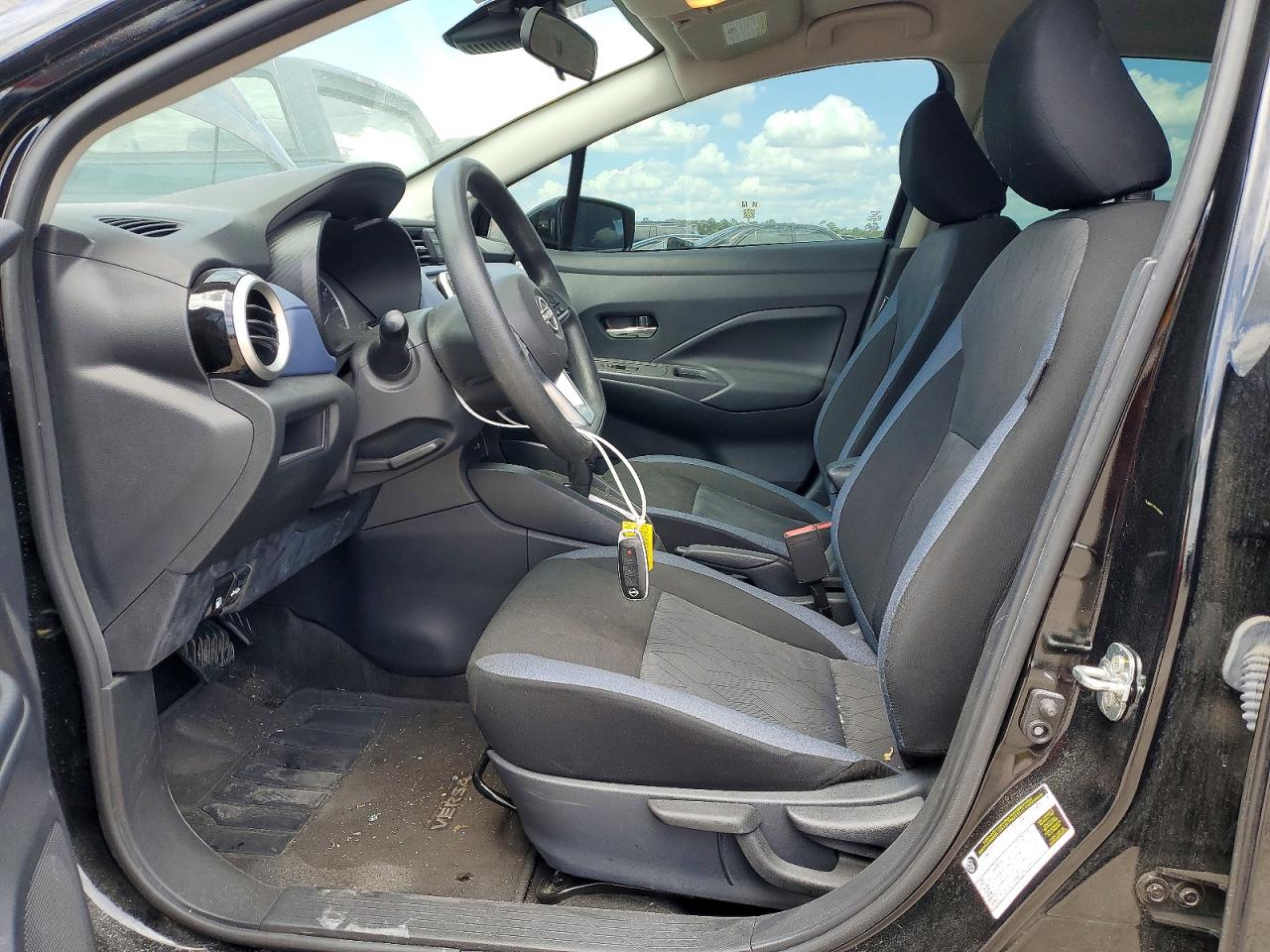 Nissan Versa Sv