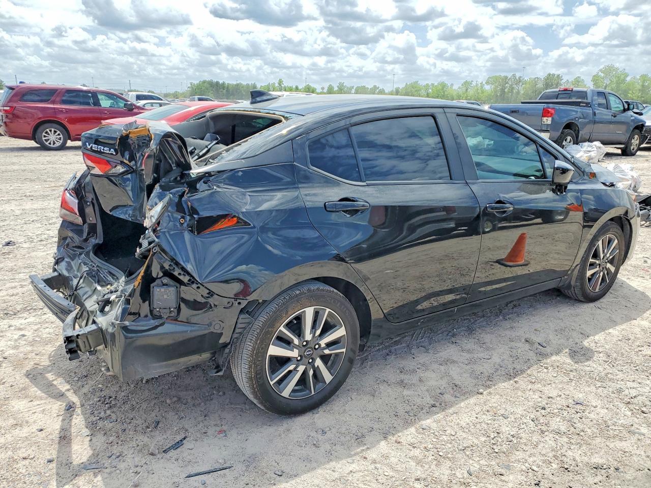 Nissan Versa Sv