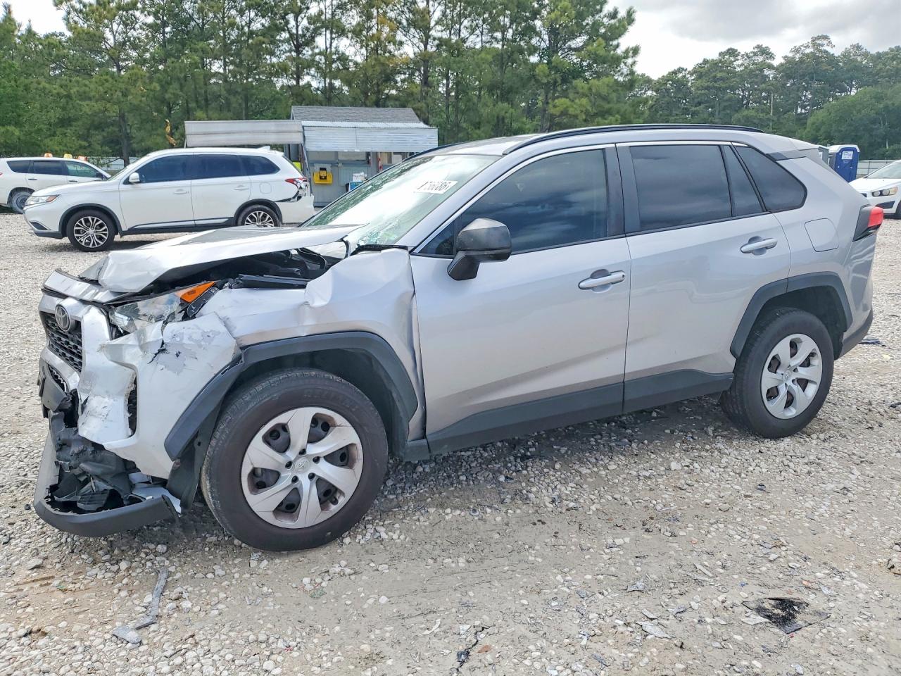 Salvage Toyota RAV4 Image