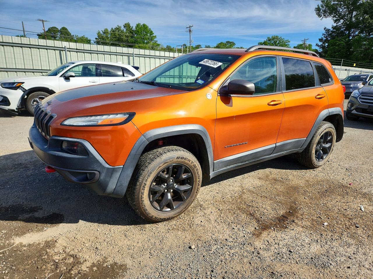 Salvage Jeep Cherokee Image