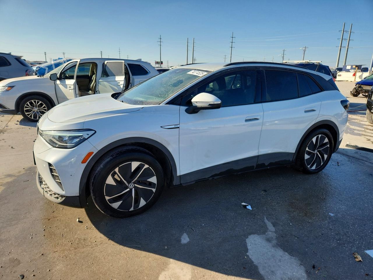 Salvage Volkswagen ID.4 Image