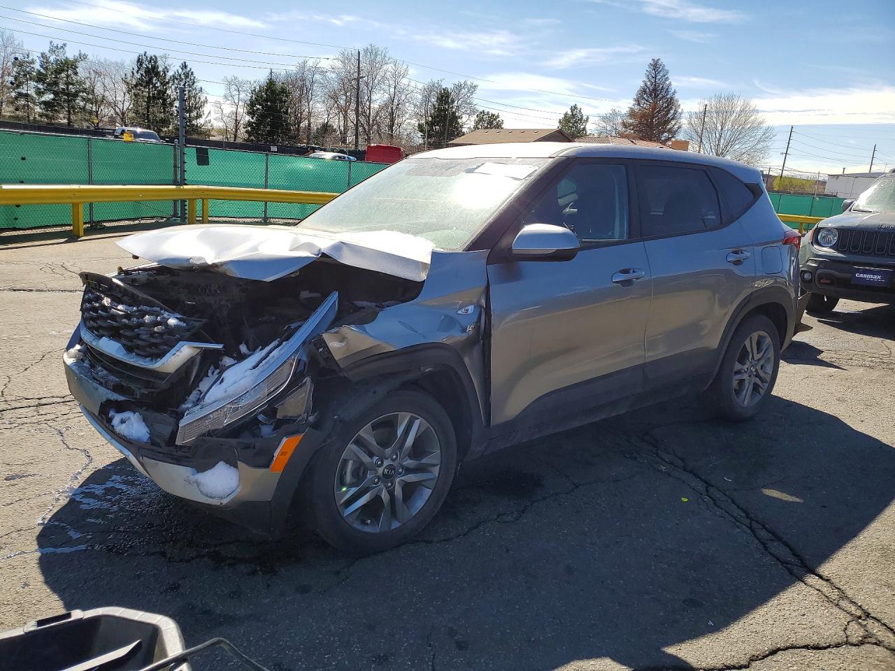 Salvage Kia Seltos Image