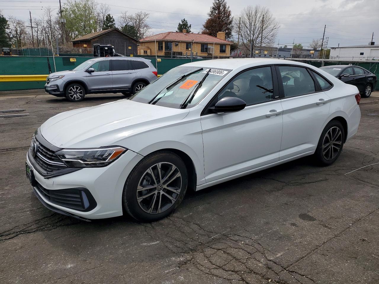 Salvage Volkswagen Jetta Image