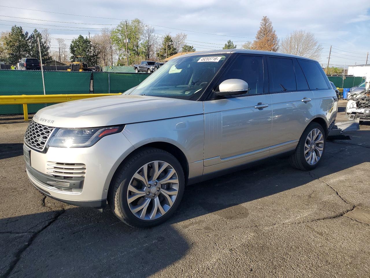 Salvage Land Rover Range Rover Image