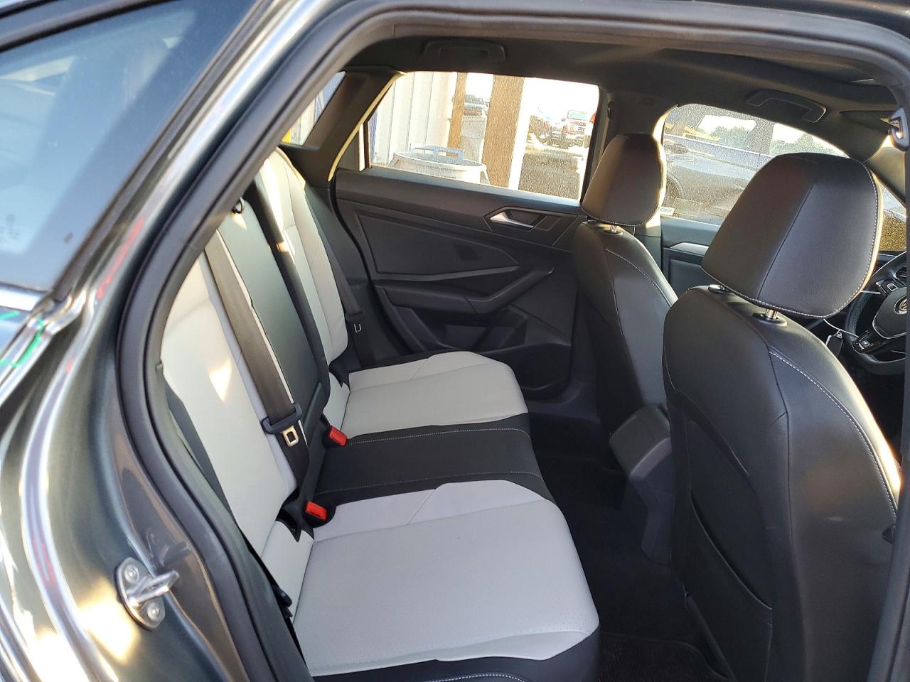 Volkswagen Jetta S