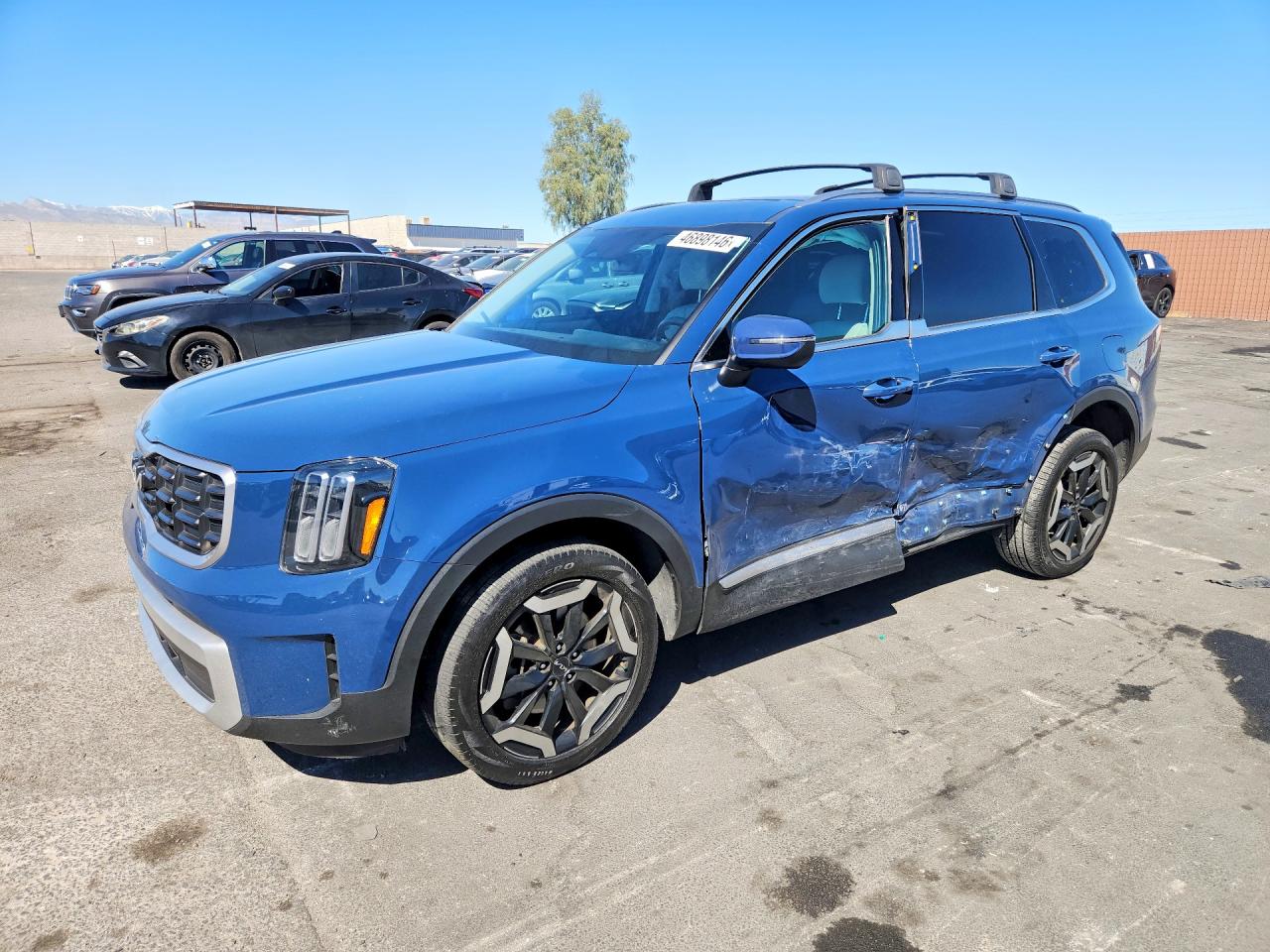 Salvage Kia Telluride Image