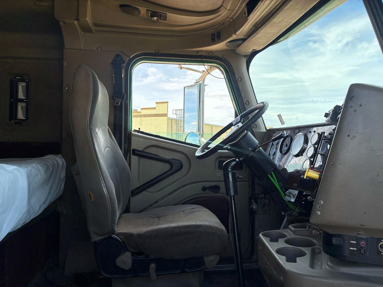 International 9900 9900i