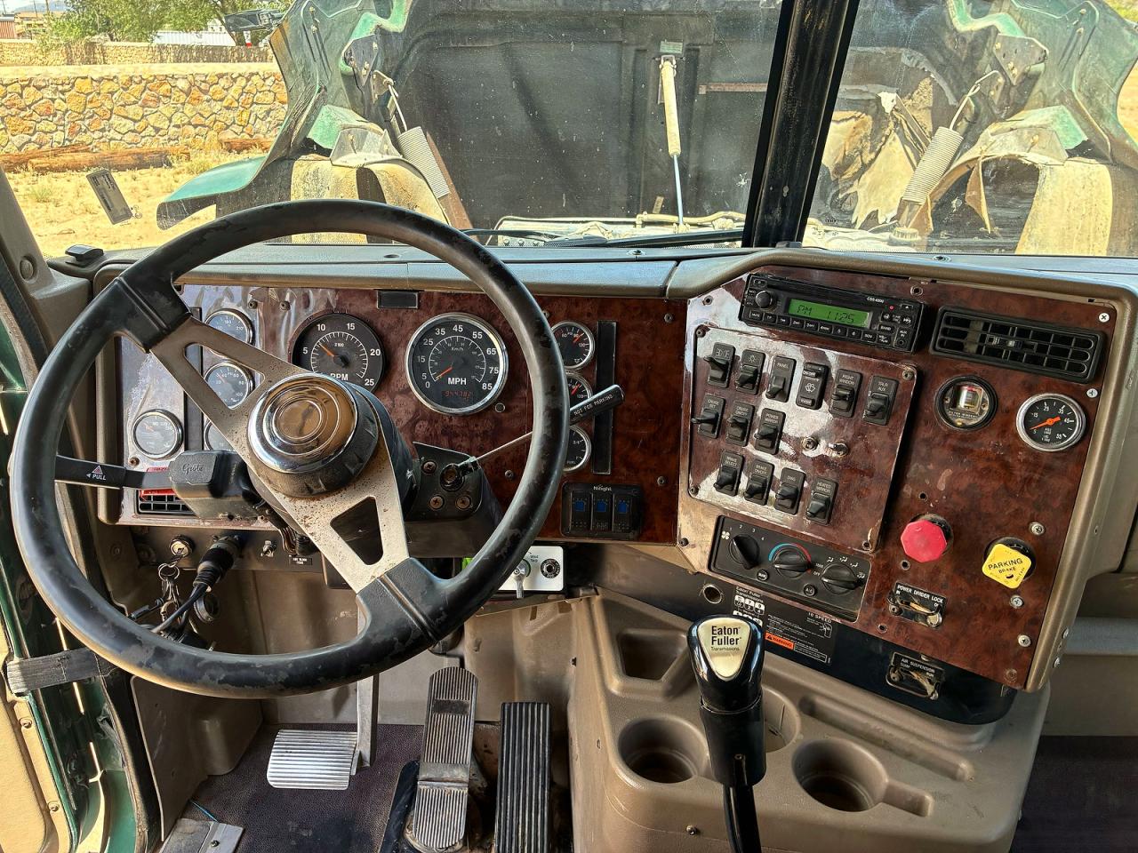 International 9900 9900i