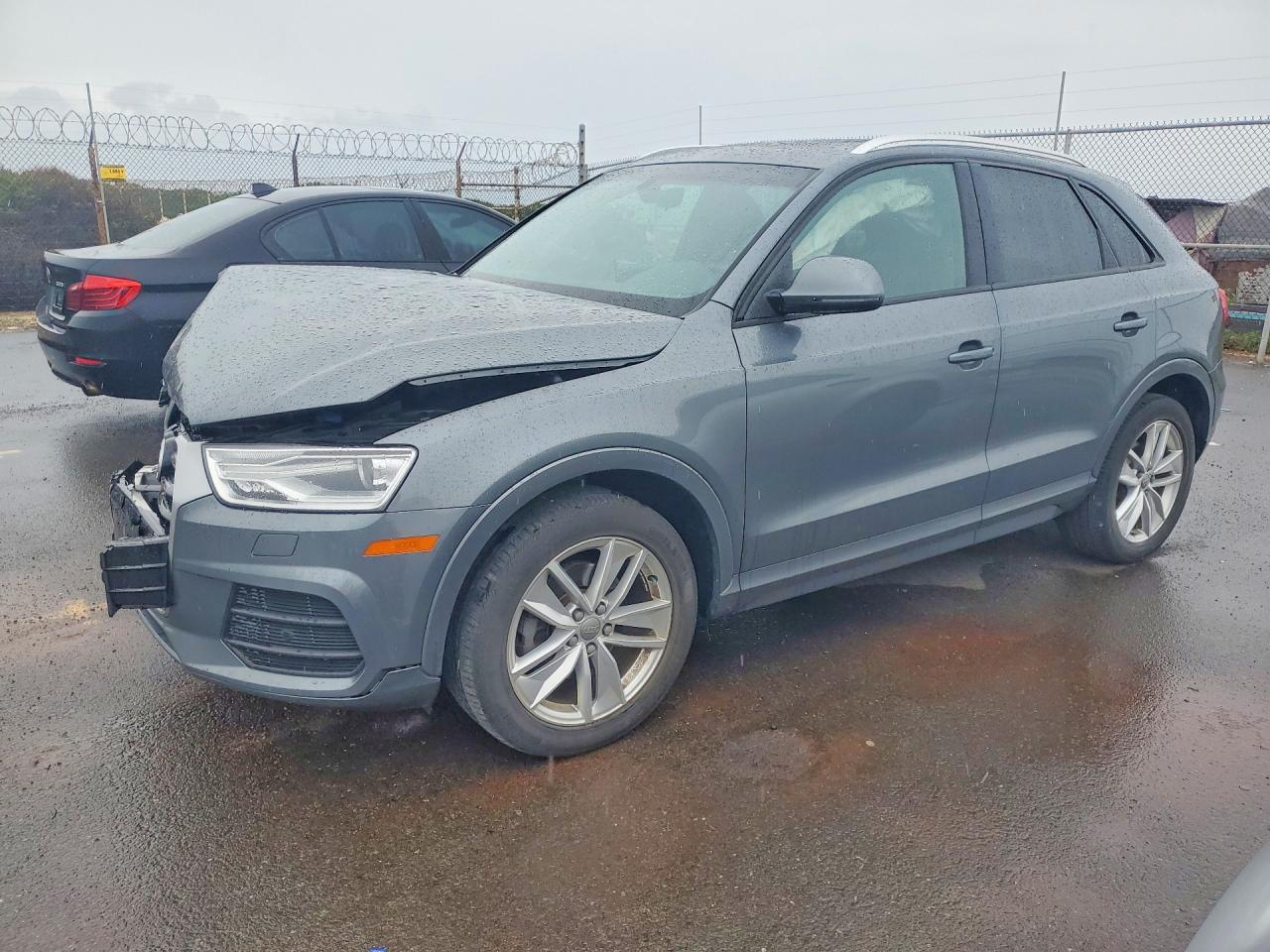 Salvage Audi Q3 Image