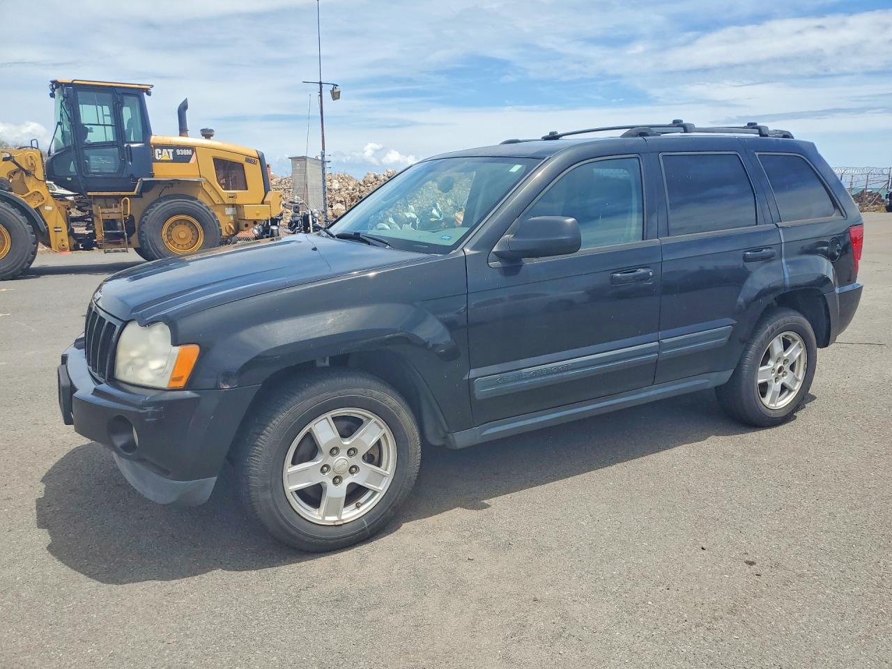 Salvage Jeep Grand Cherokee Image