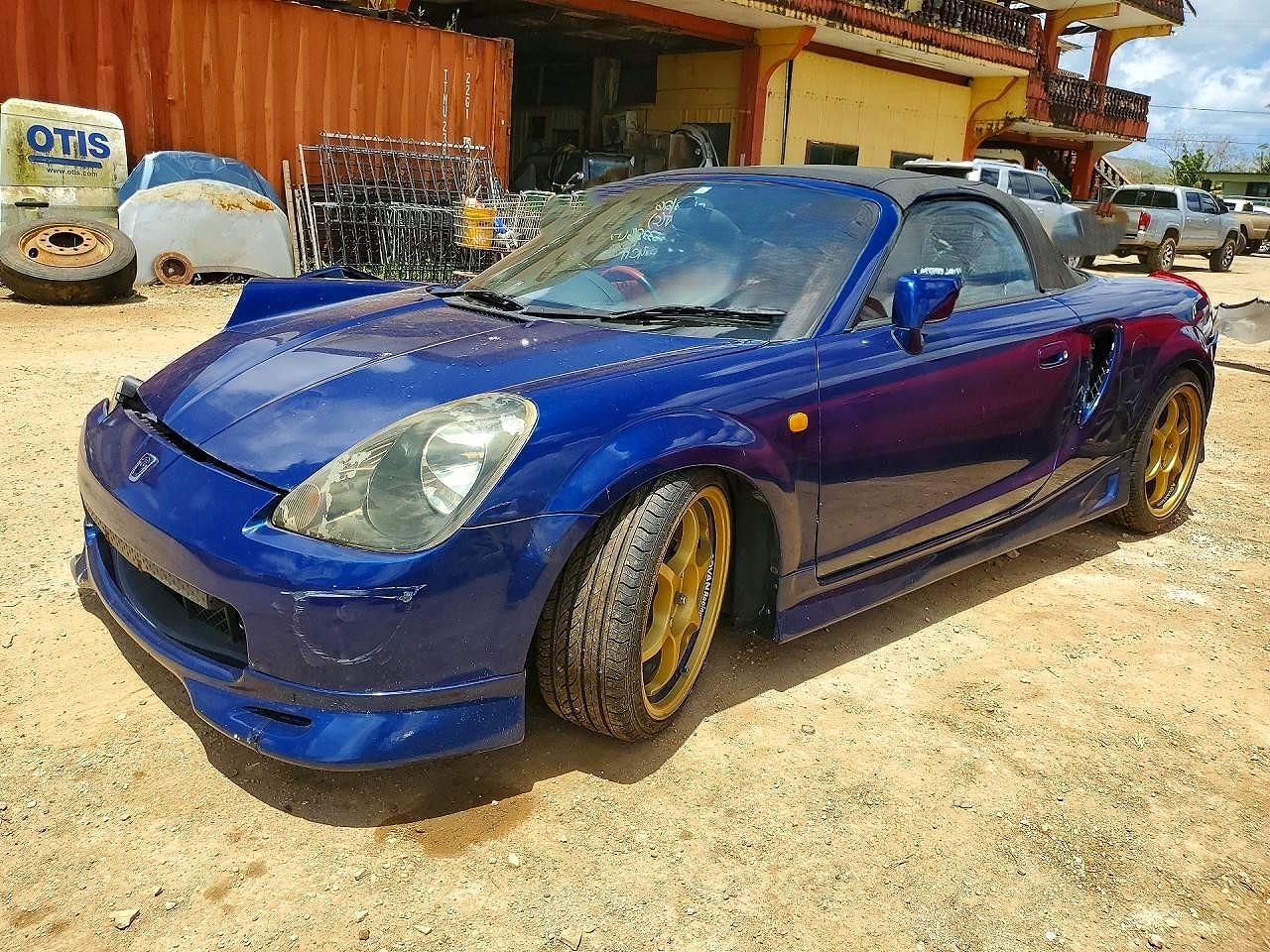 Salvage Toyota Mr s Image