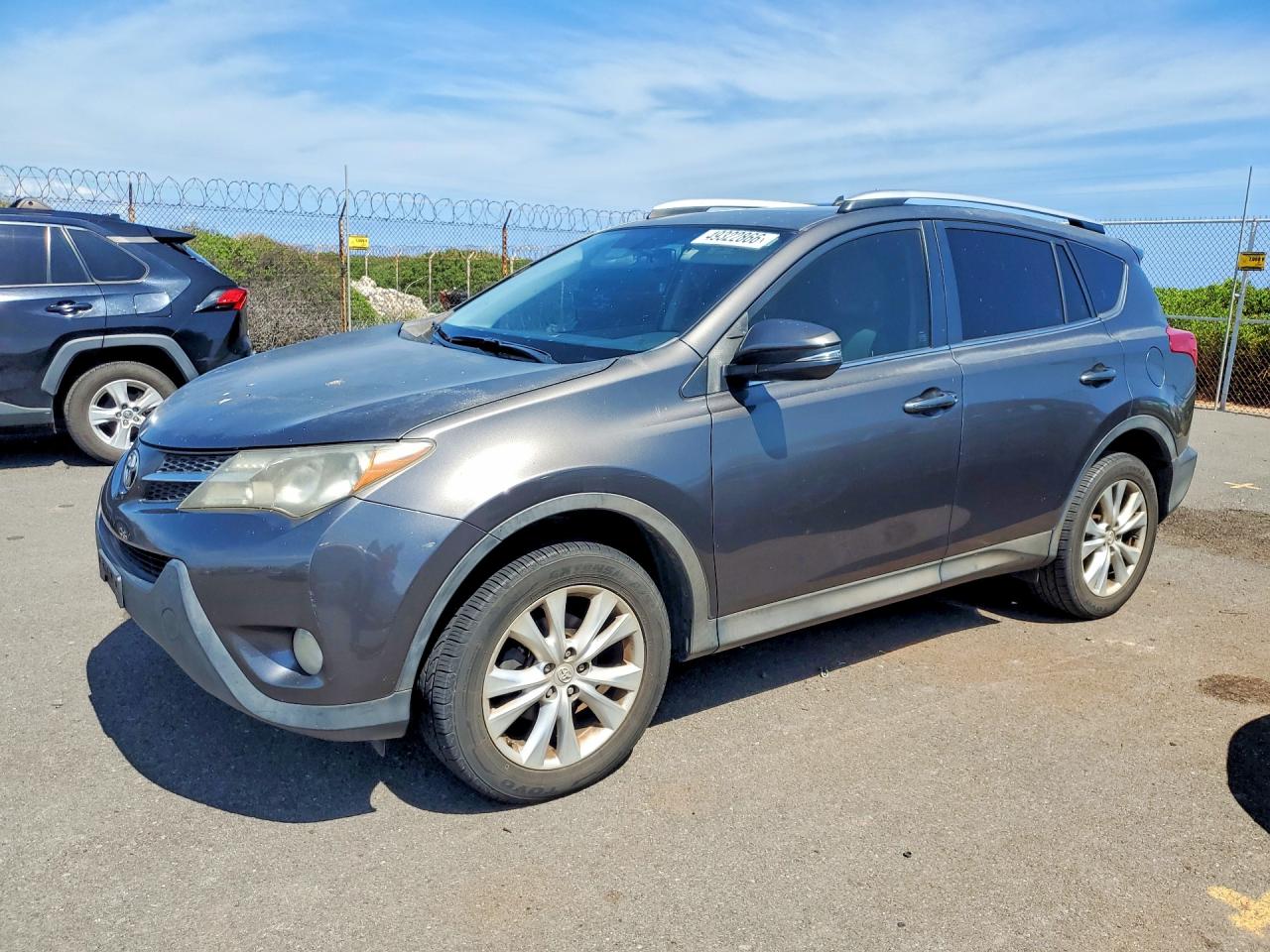 Salvage Toyota RAV4 Image