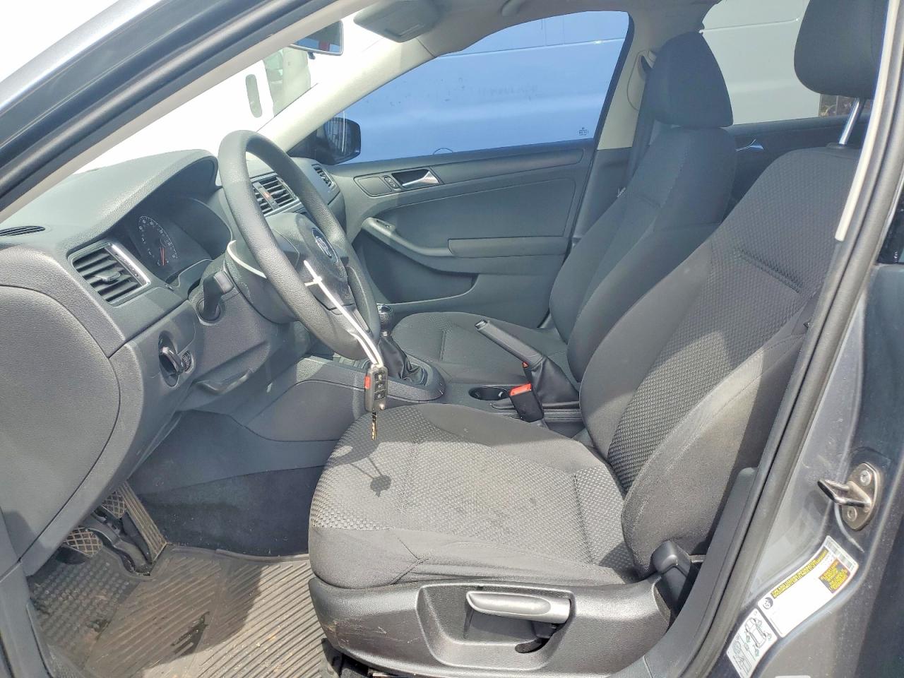 Volkswagen Jetta Base