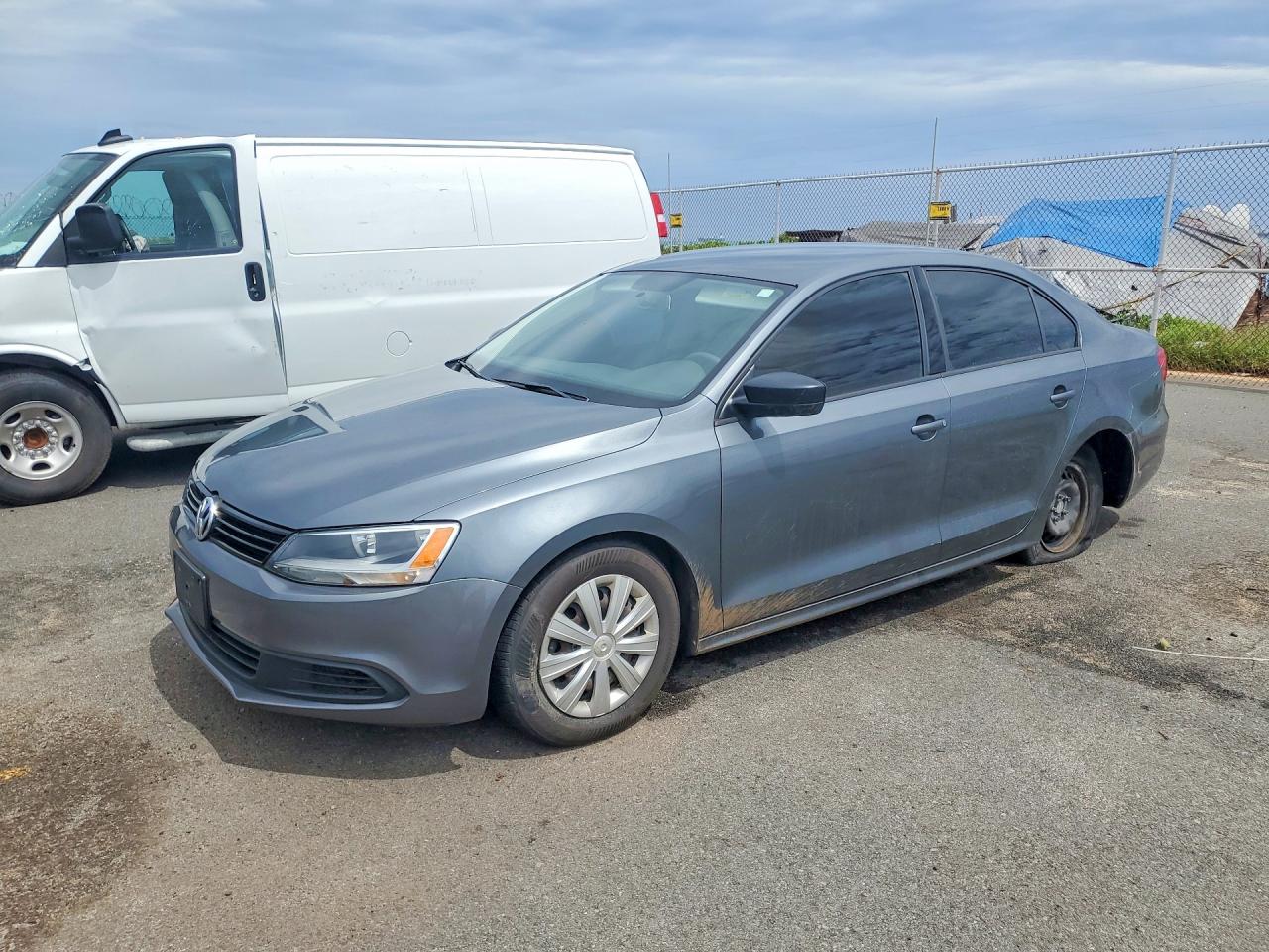 Salvage Volkswagen Jetta Image
