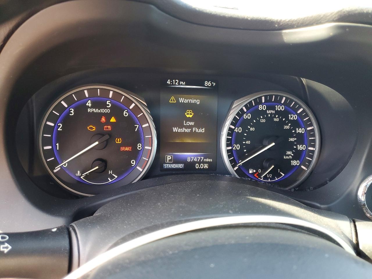 INFINITI Q50 Premium