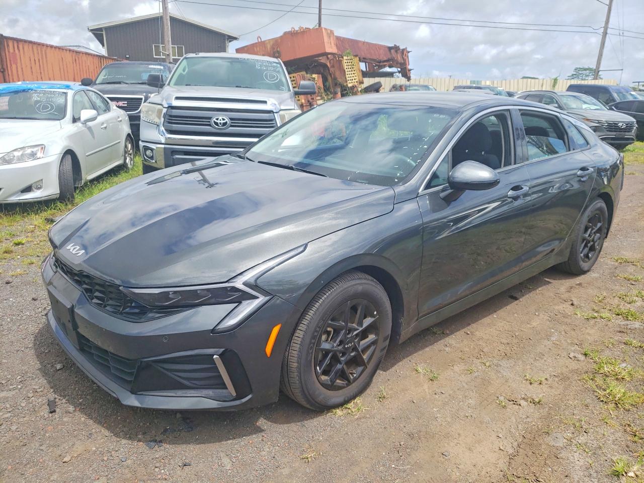 Salvage Kia K5 Image