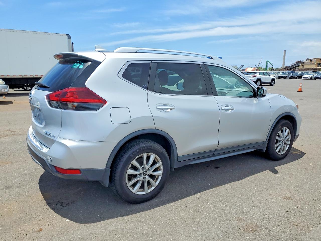 Nissan Rogue S