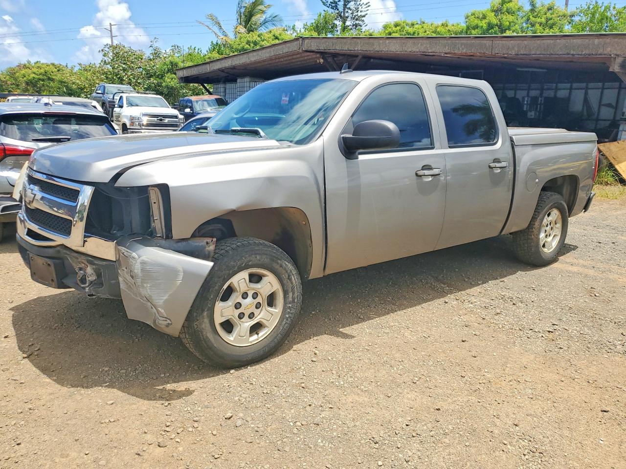 Salvage Chevrolet Silverado Image