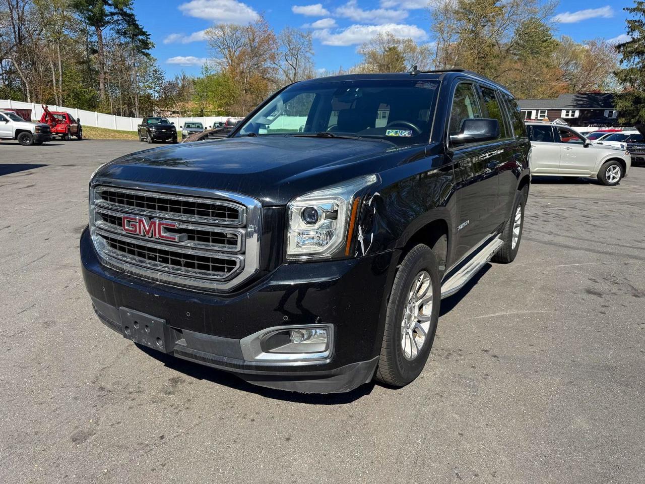 Salvage GMC Yukon Image