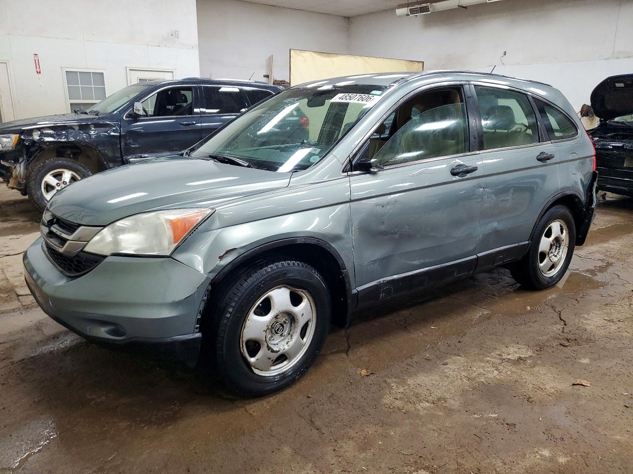 Salvage Honda Crv Image