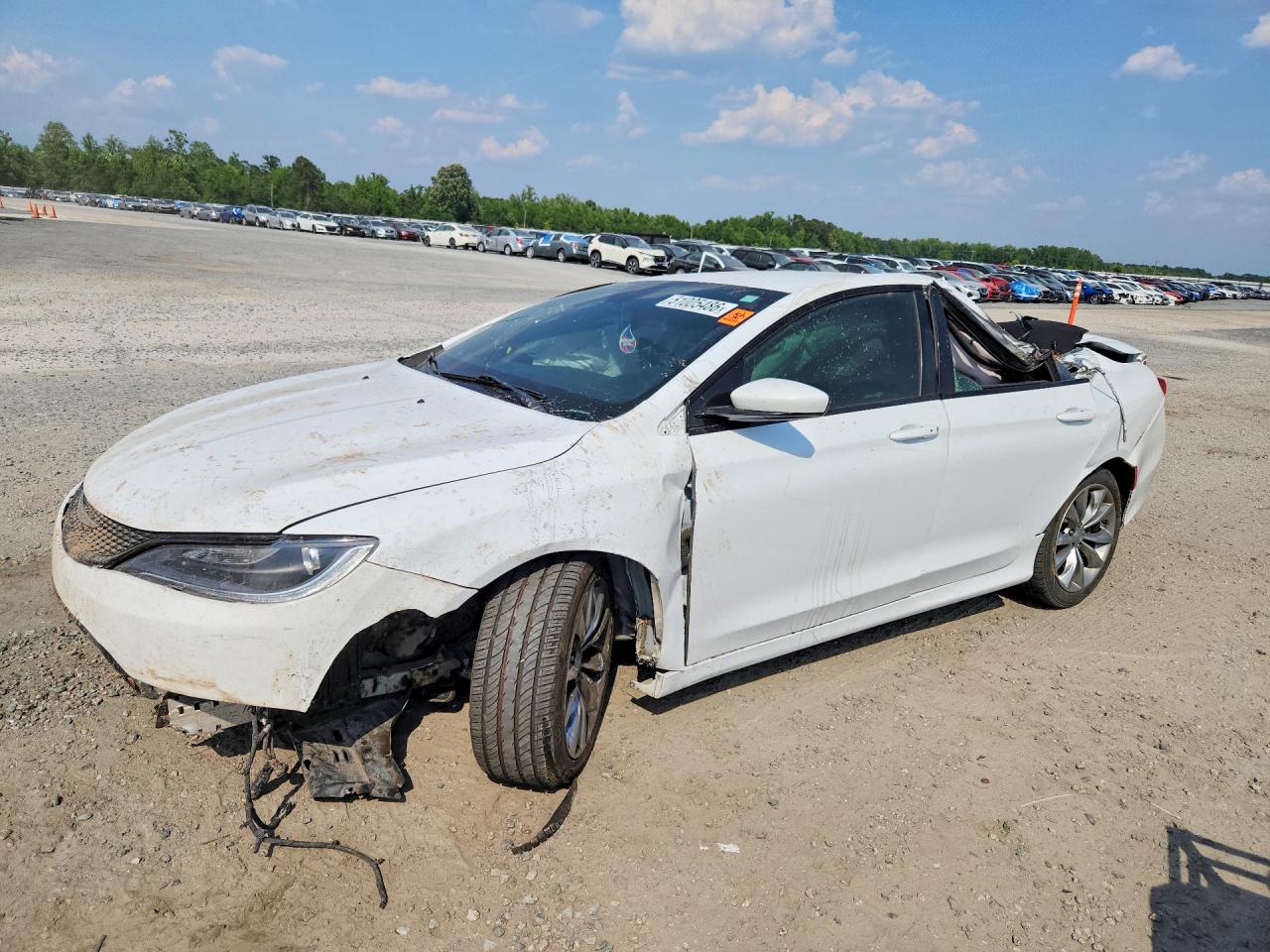 Salvage Chrysler 200 Image