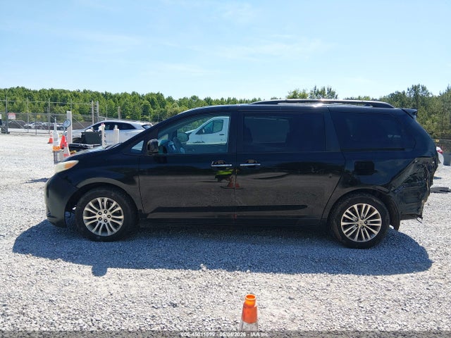 Toyota Sienna Xle V6