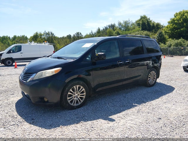Toyota Sienna Xle V6