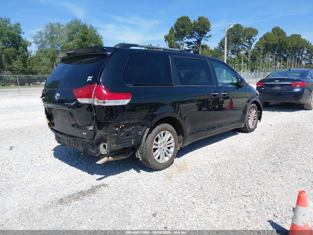 Toyota Sienna Xle V6
