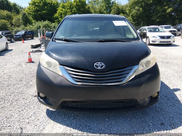 Toyota Sienna Xle V6
