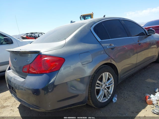 INFINITI G37 Journey
