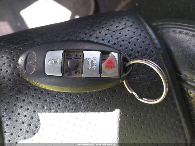 INFINITI G37 Journey