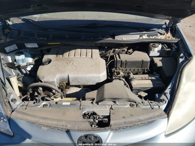Toyota Sienna Le