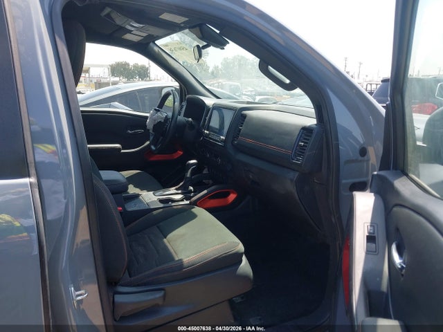 Nissan Frontier Pro-4x 4x4