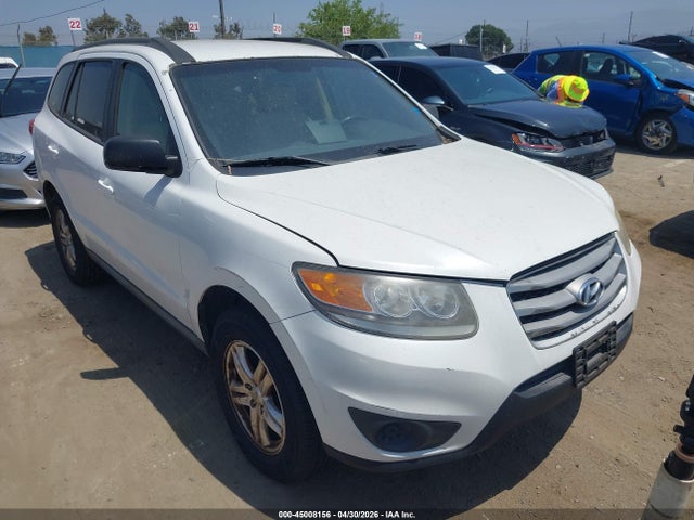 Salvage Hyundai SANTA FE Image