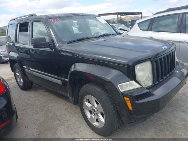 Salvage Jeep Liberty Image
